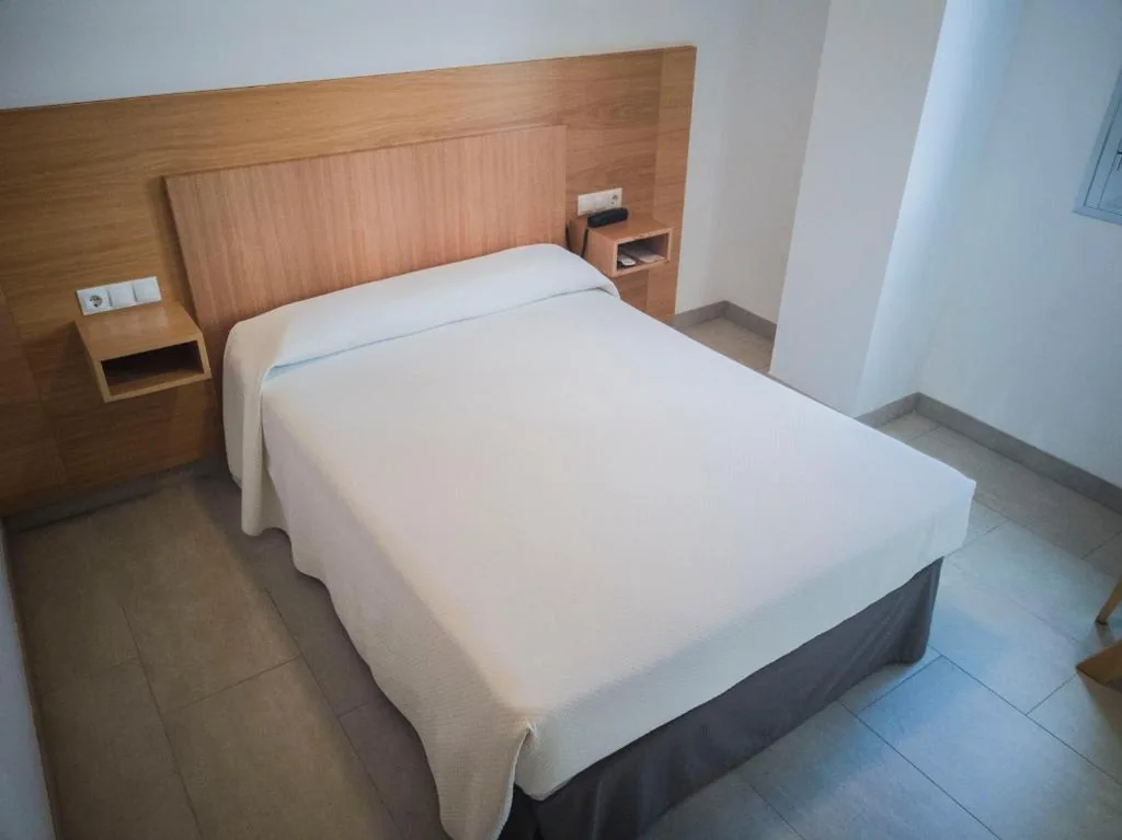 Habitación Individual — Hotel Abadi
