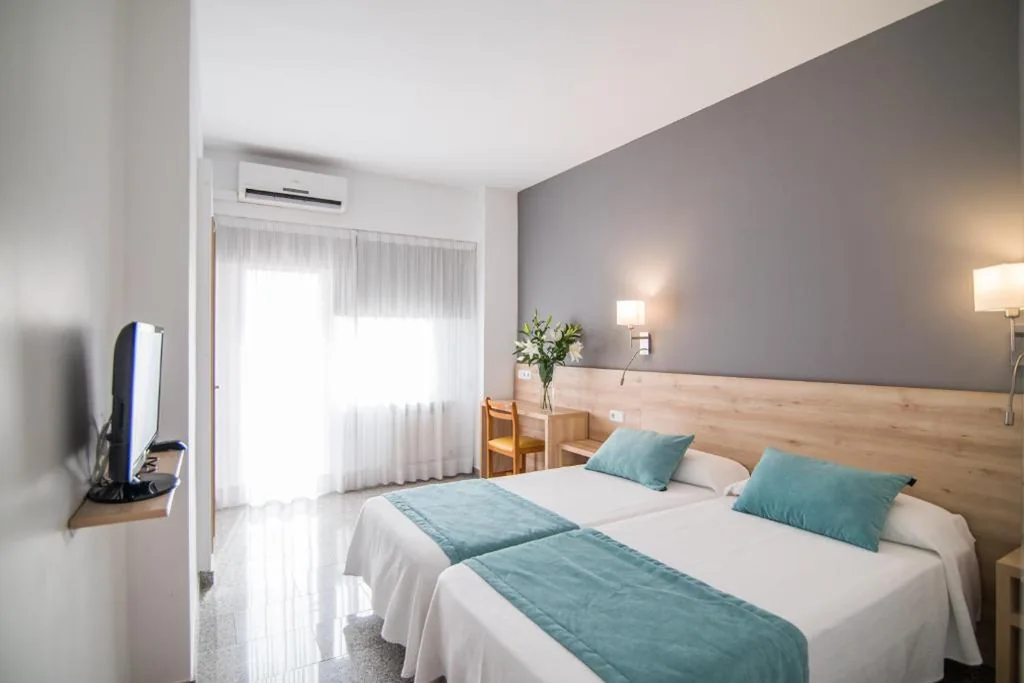 Chambre double - 2 lits — Hotel Abelay