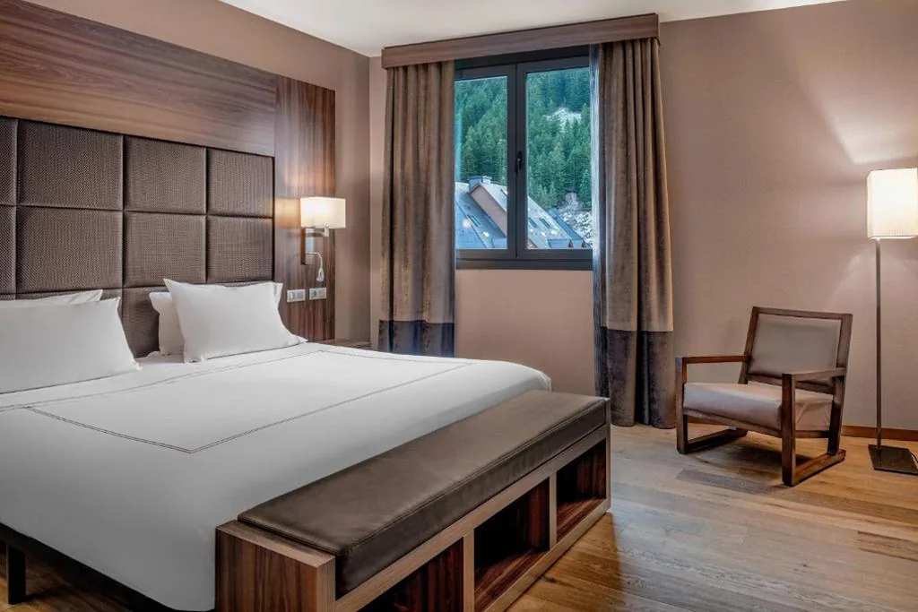 Habitación Familiar — Hotel AC Baqueira Ski Resort, Autograph Collection