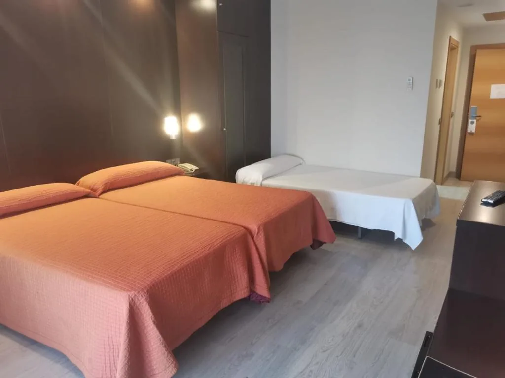 Standaard driepersoonskamer — Hotel Acosta Centro