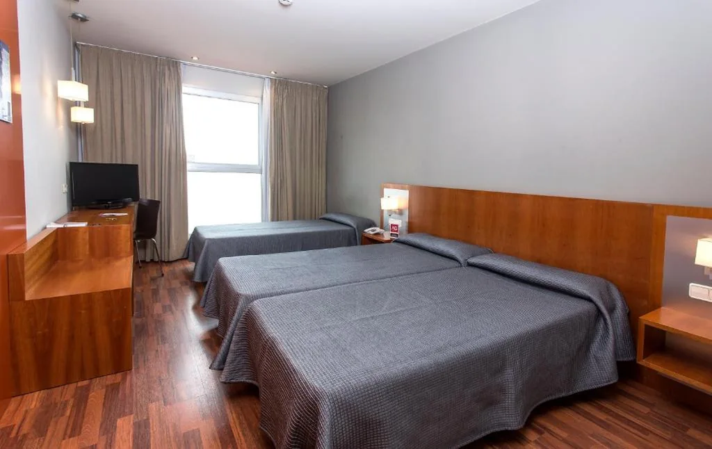 Standard-Dreibettzimmer — Hotel AG Express Elche