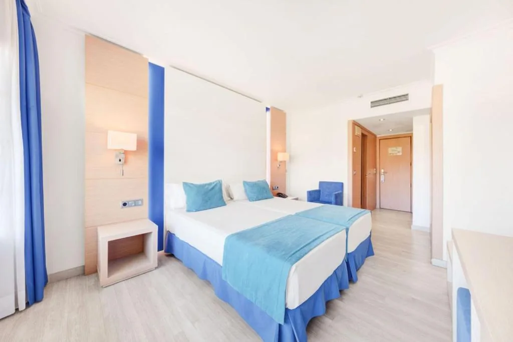 Double Room with Balcony — Hotel Agua Beach "Adults only"