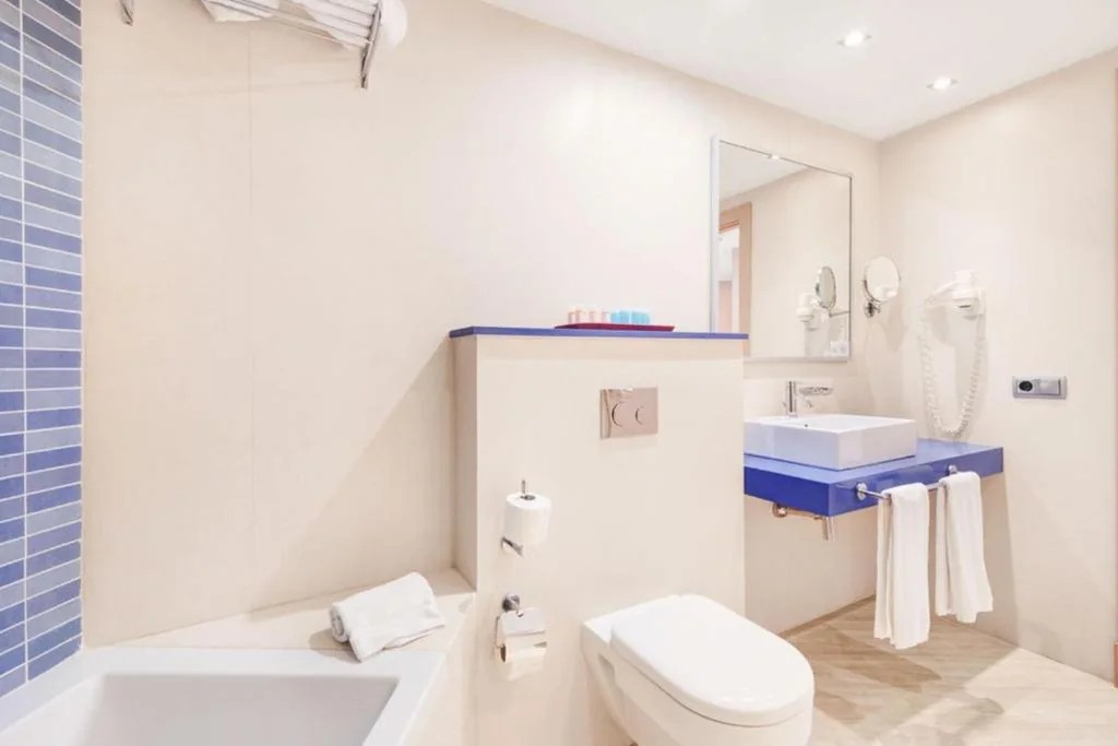 Superior Suite with Sea View — Hotel Agua Beach "Adults only"