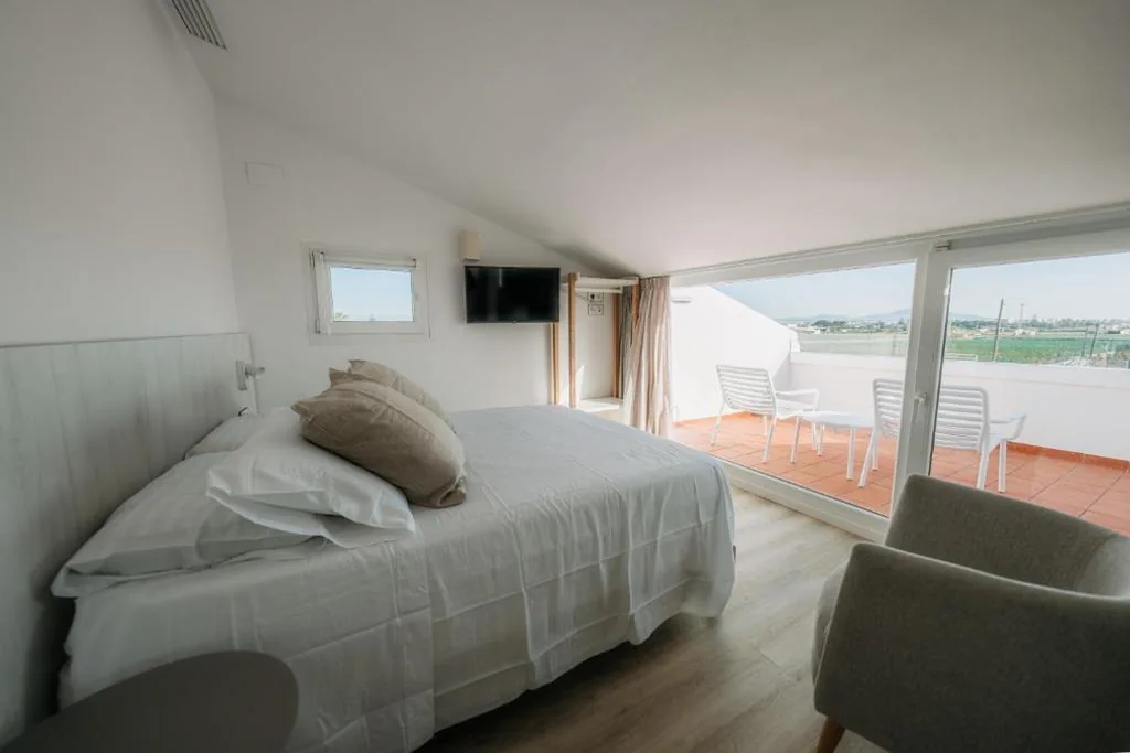 Habitación Doble con vistas al jardín — Hotel Aigua Oliva