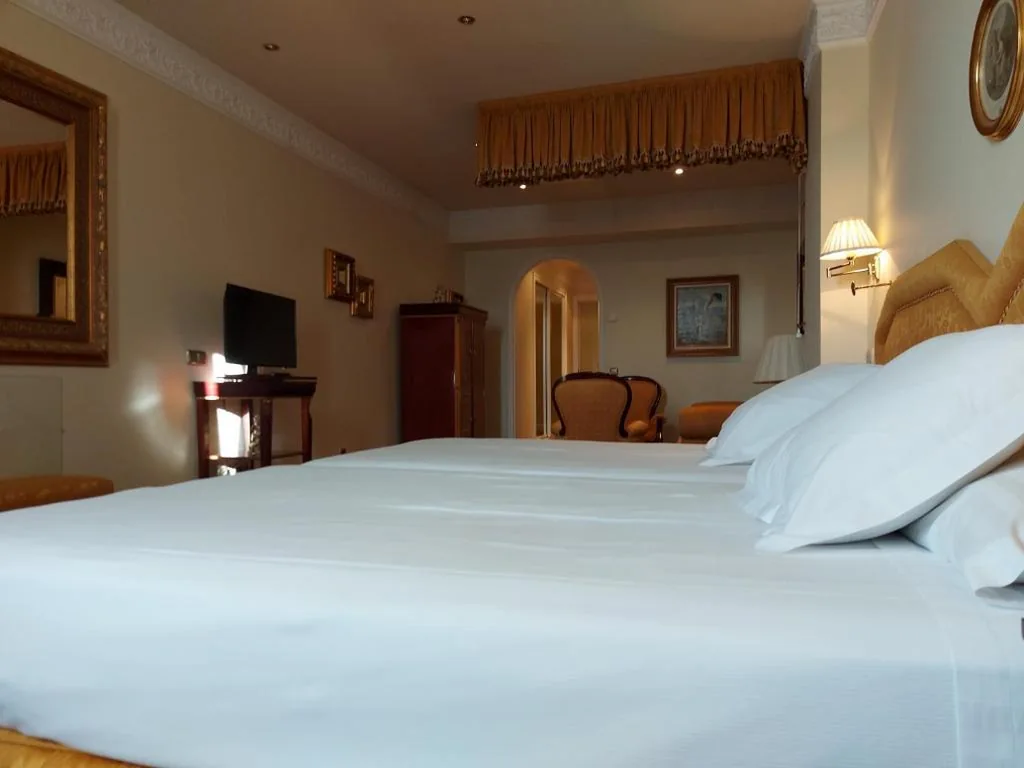 双床间－享有城市景观 — Hotel Alameda Palace