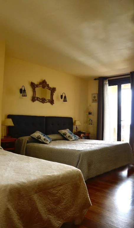 Habitación Doble con cama supletoria — Hotel Alameda
