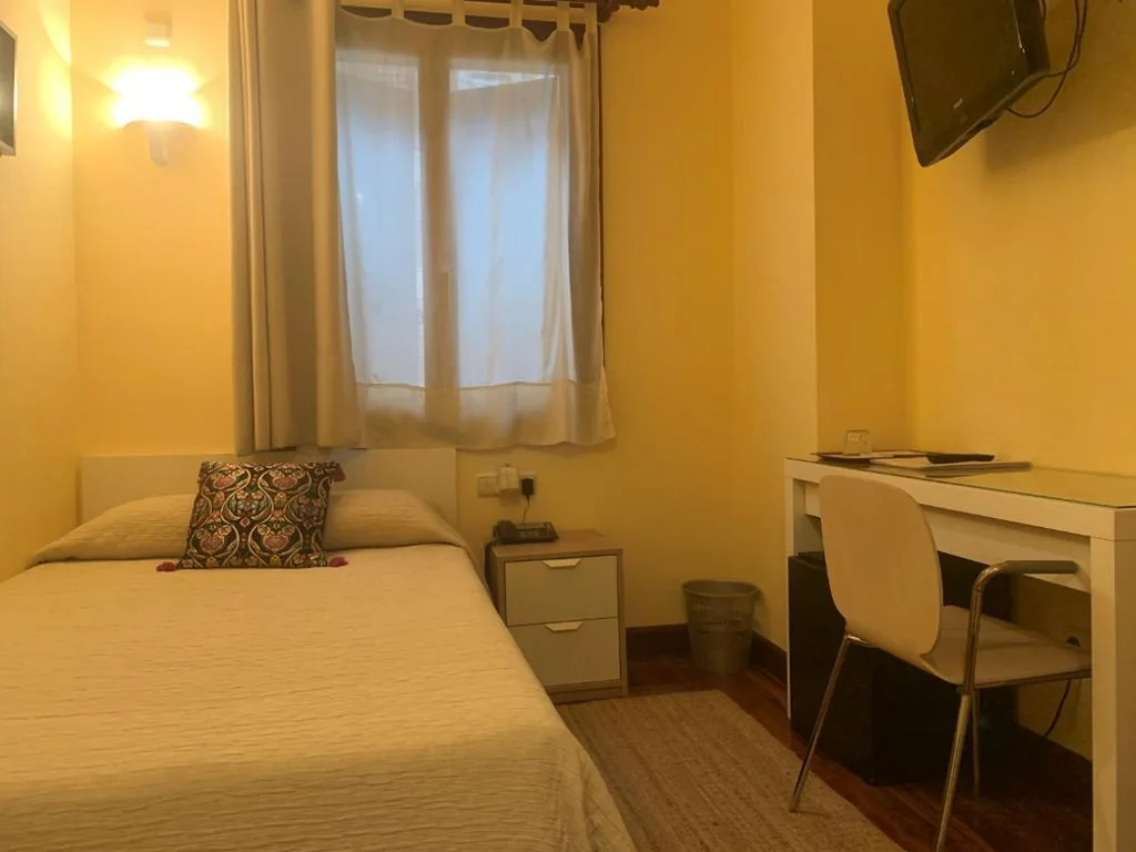 Habitación Individual — Hotel Alameda