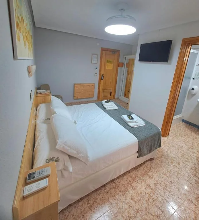 Habitación Triple — Hotel Alaska