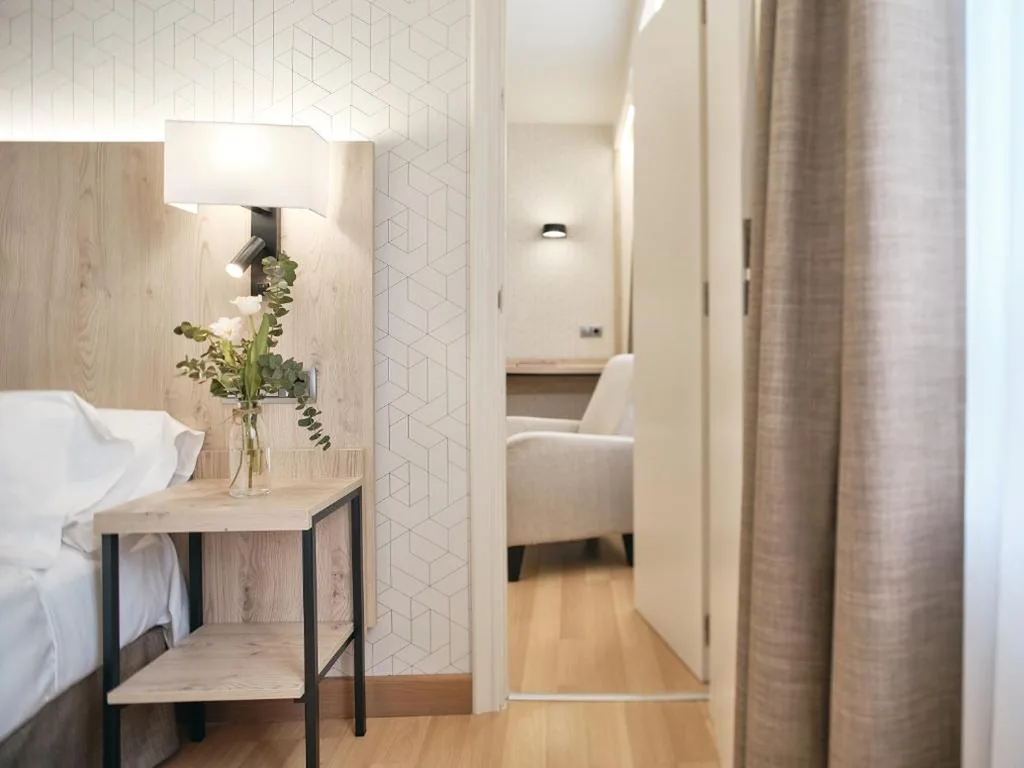 Chambre familiale (2 adultes et 2 enfants) — Hotel Albret