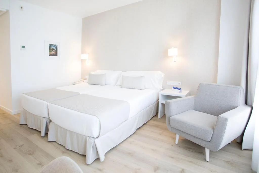 Camera tripla — Hotel Albufera
