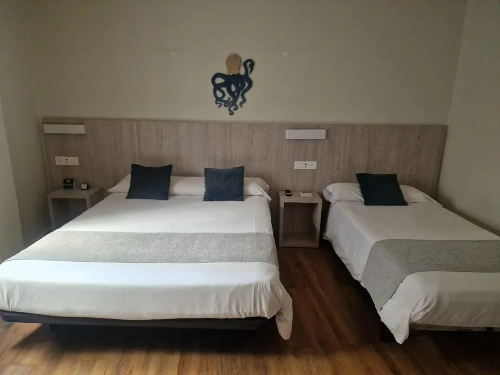 Quarto Triplo — Hotel Alda Ribeira