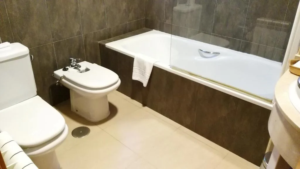 Quarto Triplo — Hotel Alfageme