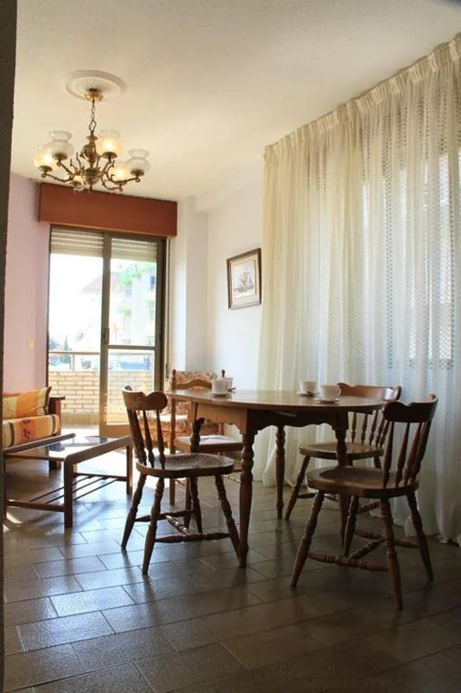 Appartamento con 2 camere da letto (4 adulti + 2 bambini) — Hotel Alfar