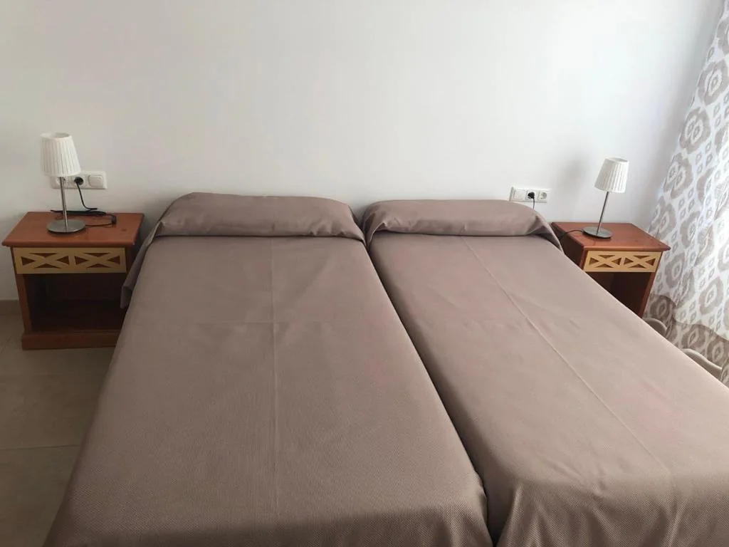 Doppelzimmer mit Balkon — Hotel Alfonso