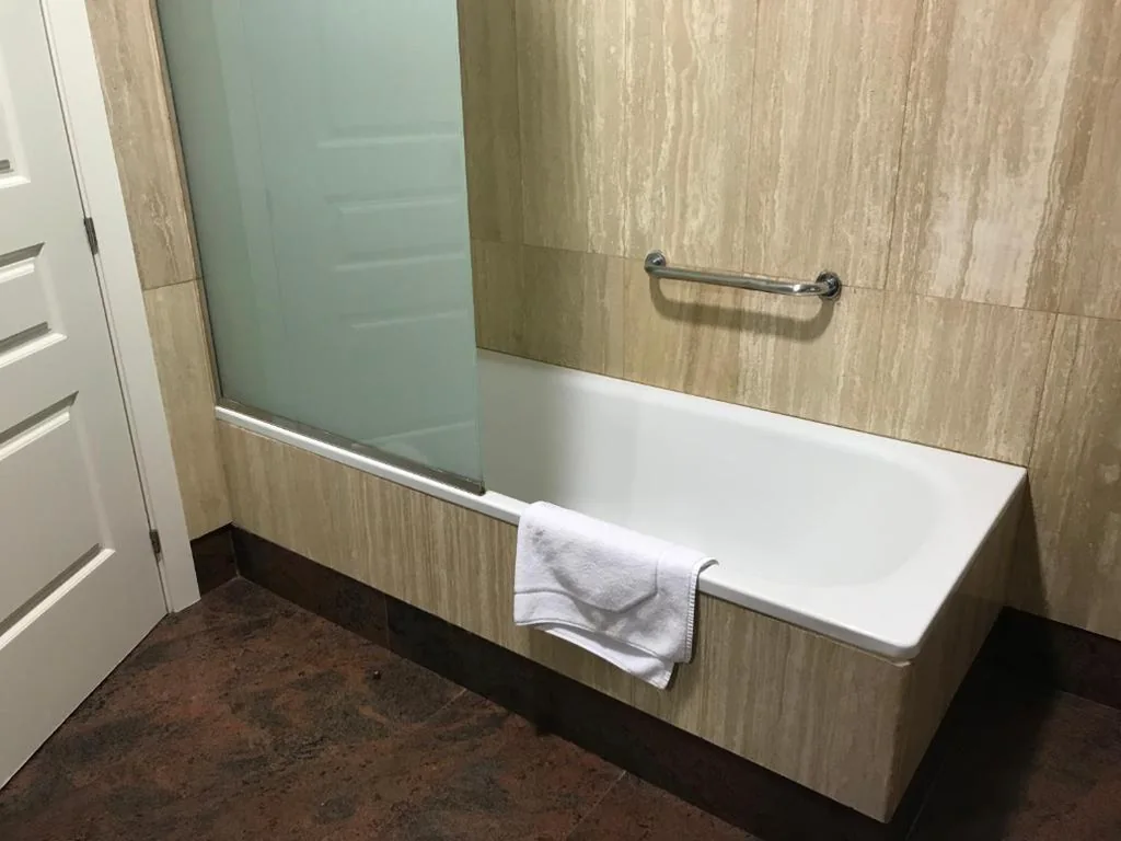 Hab. Triple (2 adultos + 1 niño menor de 12 años) — Hotel Alfonso VIII De Cuenca