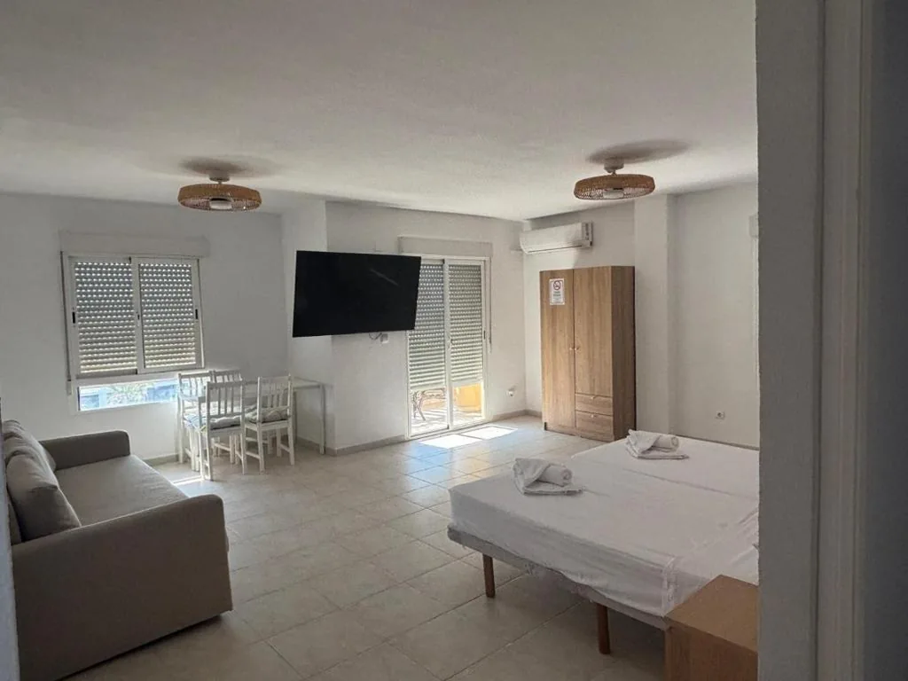 Studio-Apartment mit Balkon — Hotel Algorfa