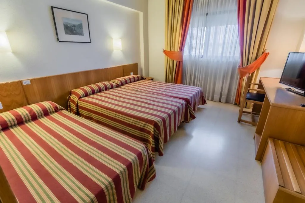 Quarto Familiar Superior — Hotel Alhama