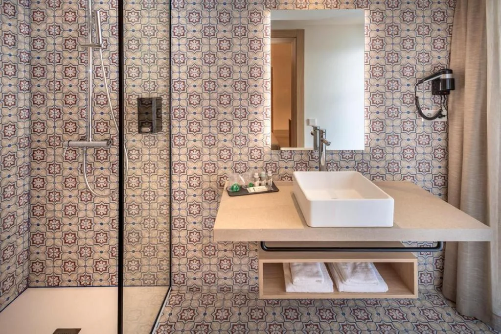 Dreibettzimmer — Hotel Alhambra