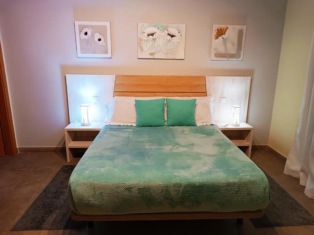 Quarto Triplo — Hotel Alma Rosa