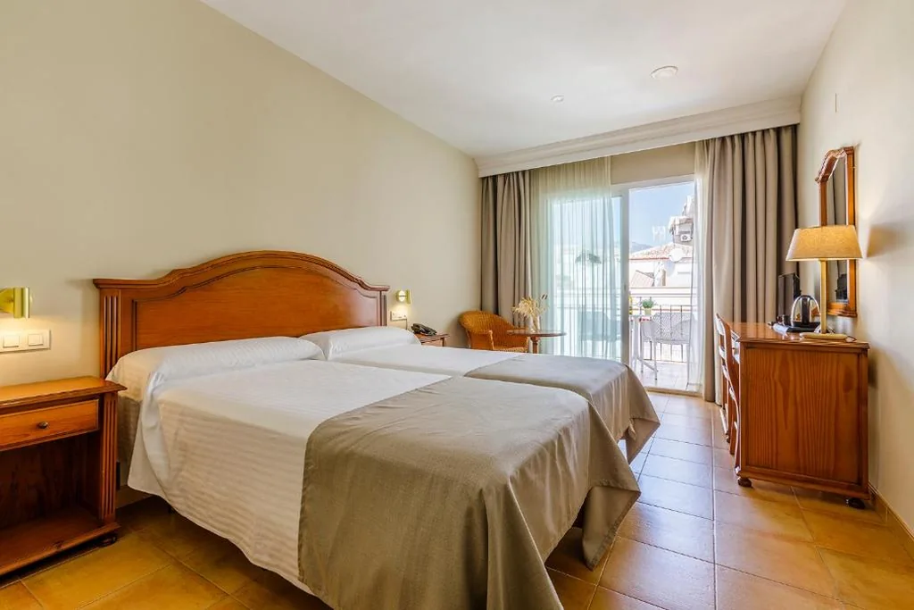 テラス付きダブルルーム — Hotel Almijara - Mares