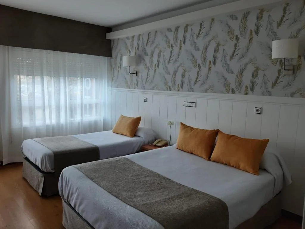 トリプルルーム — Hotel Almirante
