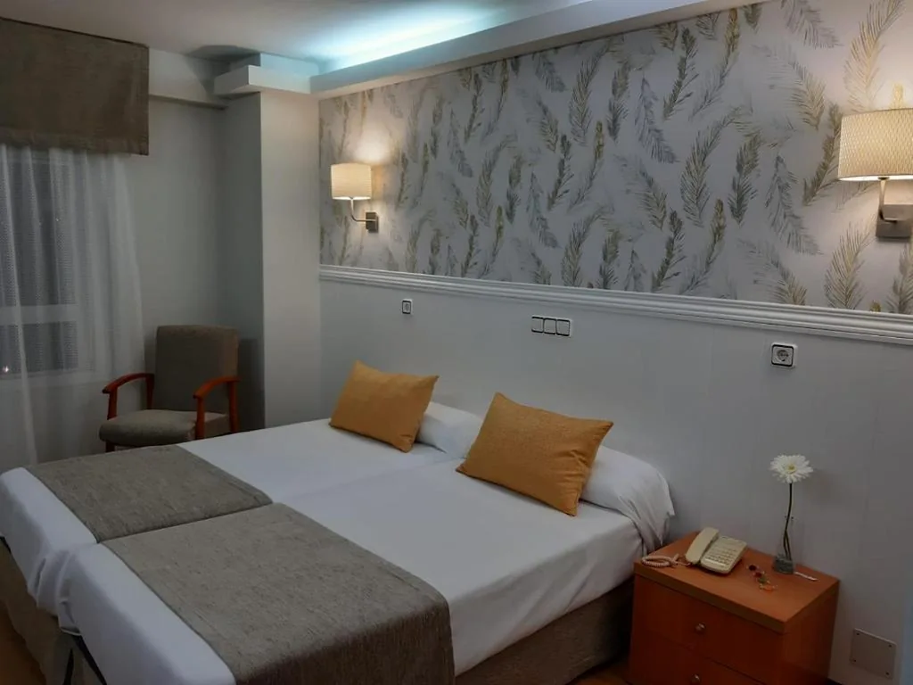 Hotel Almirante