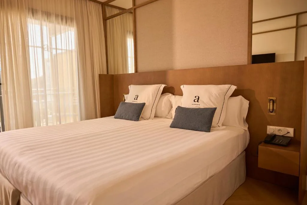 Quarto Duplo Premium - 1 ou 2 camas — Hotel Almirante Alicante