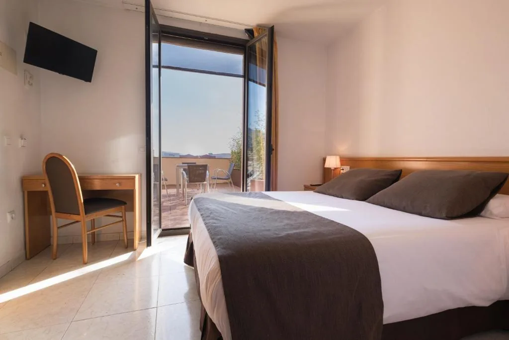 Camera Doppia Superior con terrazza — Hotel Alta Garrotxa