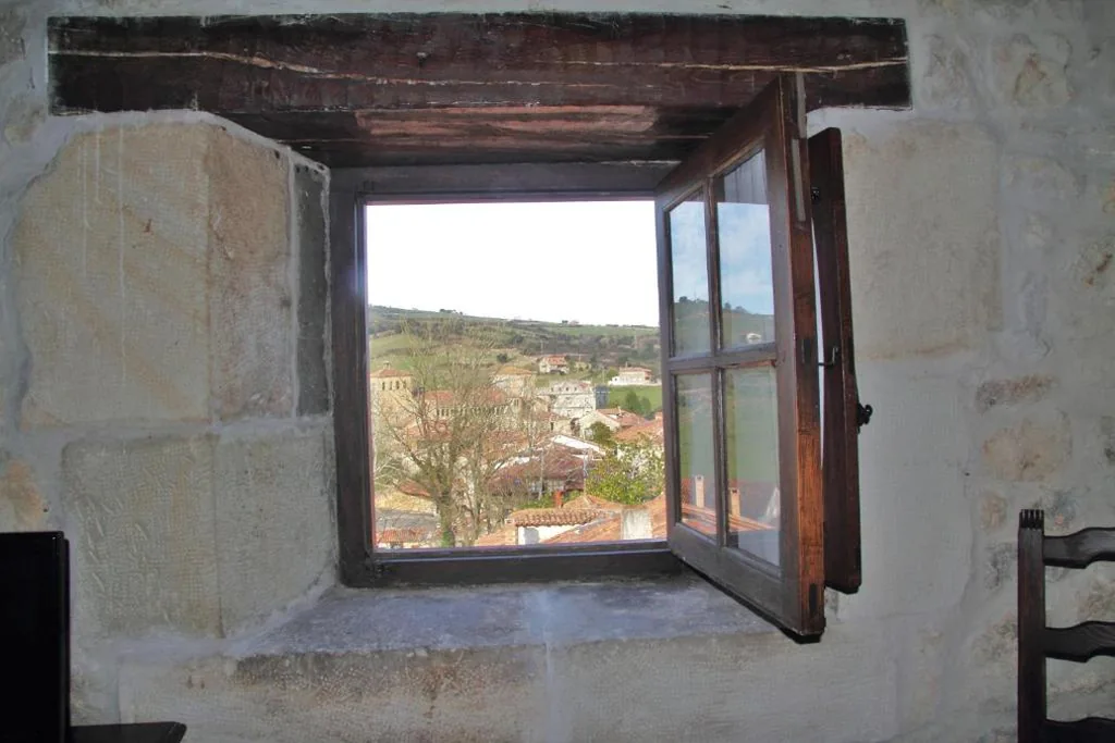 Single Room — Hotel Altamira
