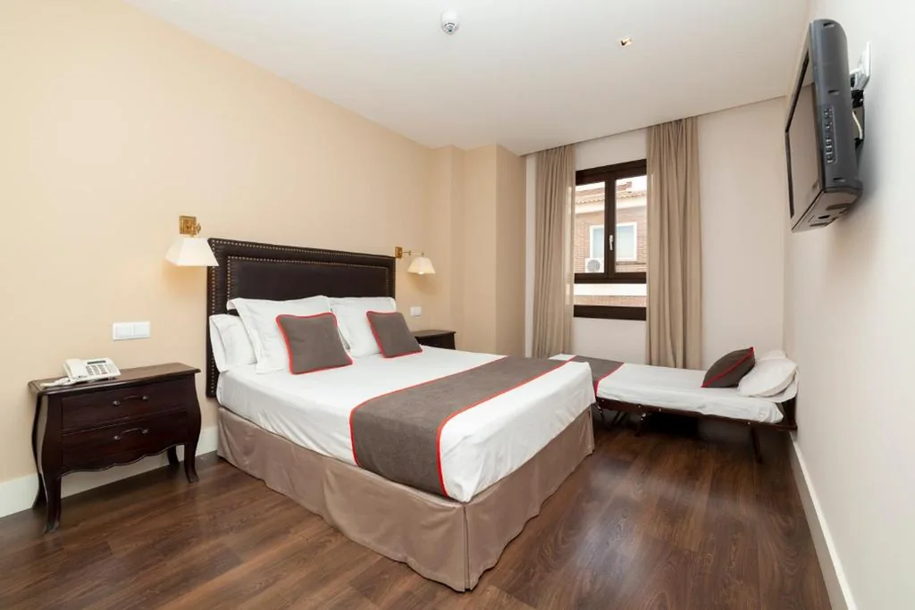 Habitación Triple — Hotel Altora