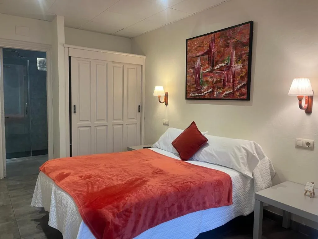 Chambre double avec patio — Hotel Alvaro frente Palacio-Museo Selgas