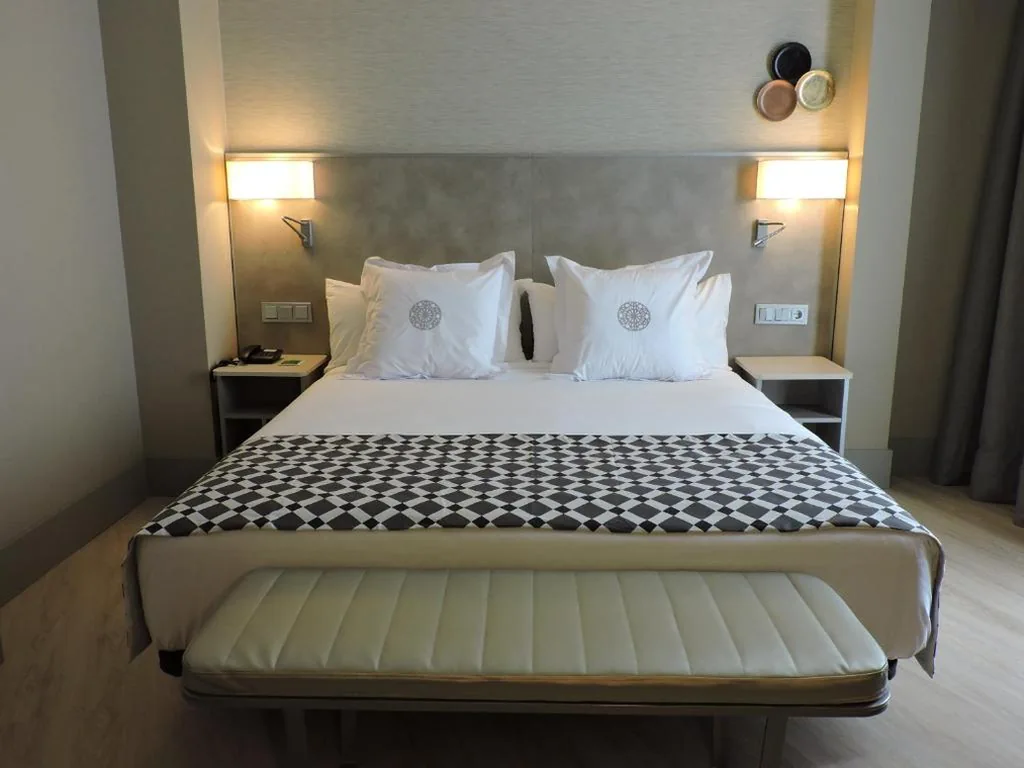 プレミアムトリプルルーム — Hotel América Sevilla