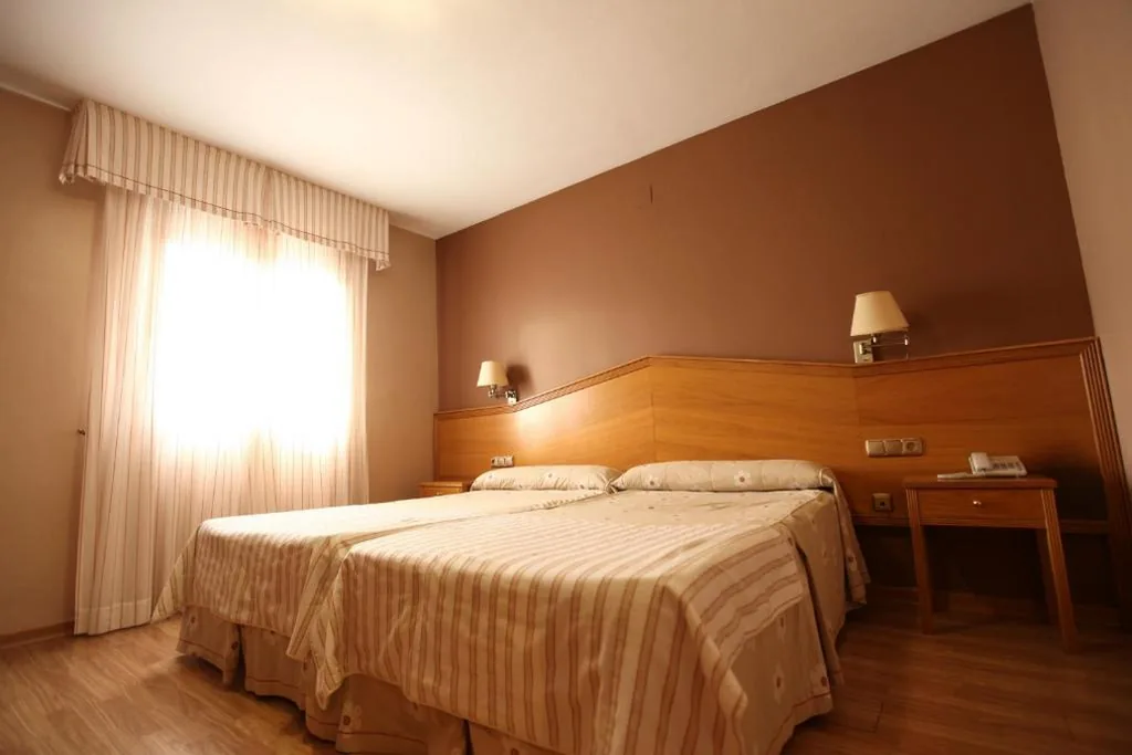 Double Room with Extra Bed — Hotel Anabel Baza