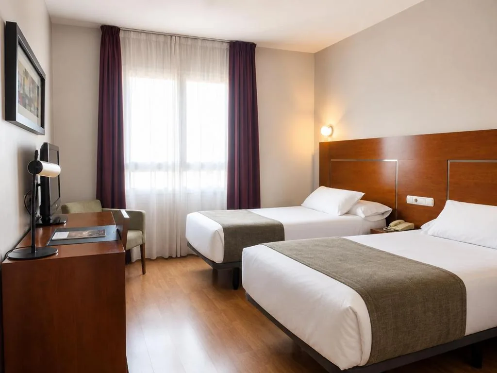 Chambre double avec 2 lits — Hotel Andia
