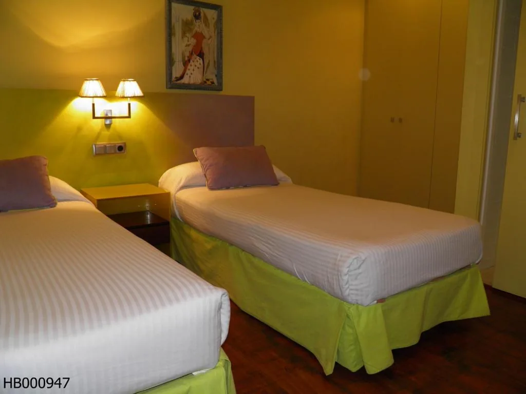 Habitación Doble - 2 camas — Hotel Annex - Rey Don Jaime I