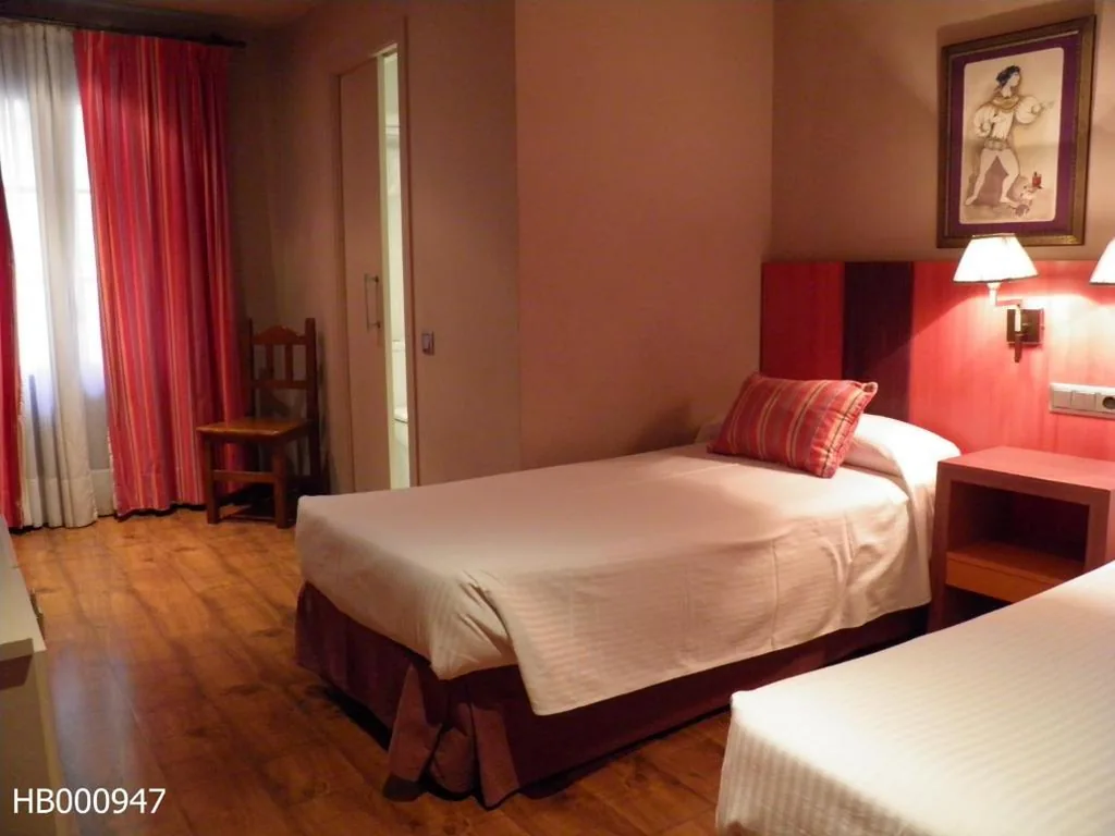 Habitación Doble con balcón - 2 camas — Hotel Annex - Rey Don Jaime I