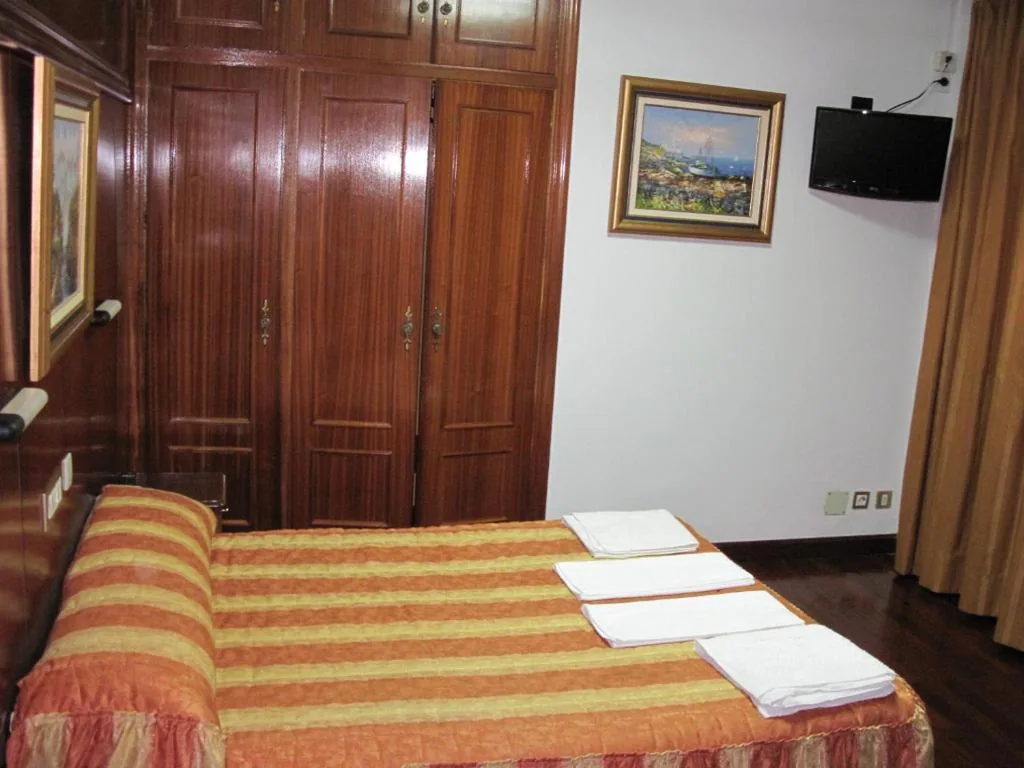 Doppelzimmer — Hotel Antoyana