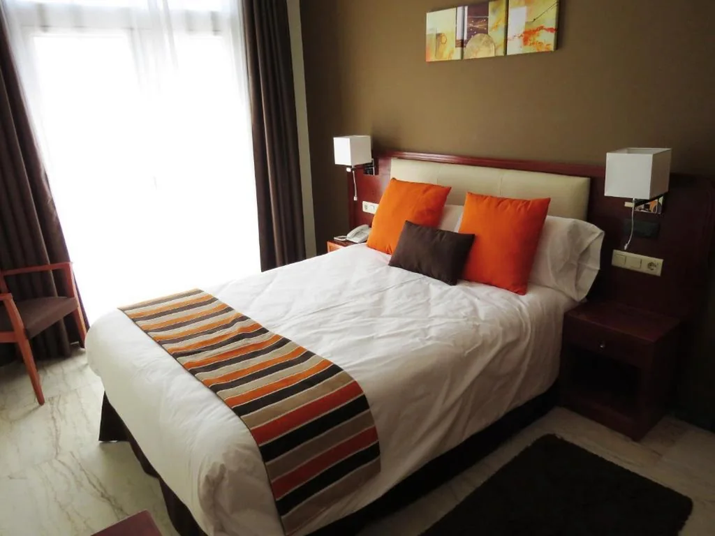 Doppelzimmer – 1 oder 2 Betten — Hotel Anunciada