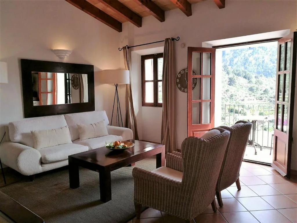 Suite Apartamento de 1 dormitorio con balcón pequeño — Hotel Apartament Sa Tanqueta De Fornalutx - Adults Only