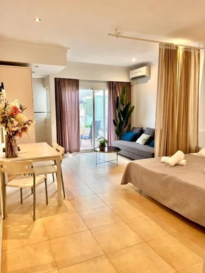 Hotel Apartamentos Fuengirola private studio — foto 11