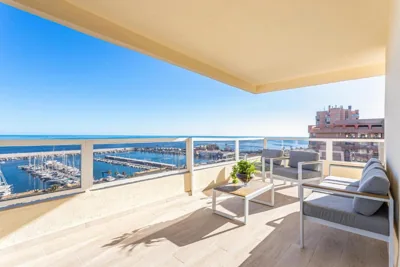 Hotel Apartamentos Pyr Fuengirola — 写真 3