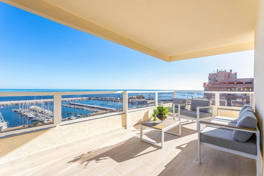 海の景色を望むスイート — Hotel Apartamentos Pyr Fuengirola