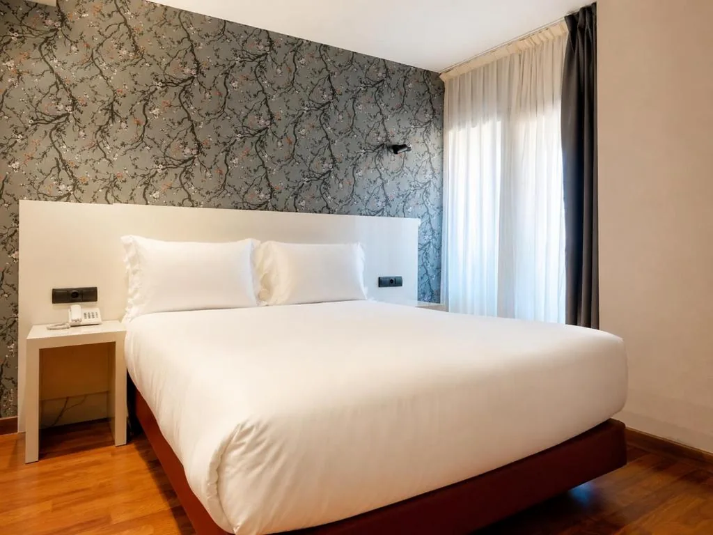 大床间 — Hotel Apartamentos San Fermín Pamplona