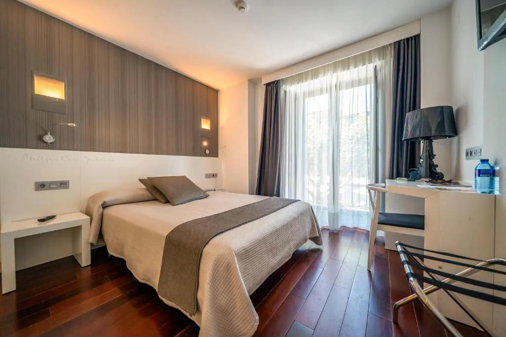 Doppelzimmer – 1 oder 2 Betten — Hotel Apolonia Soria