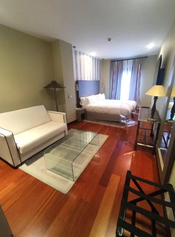 Superior-Doppelzimmer mit Zustellbett (2 Erwachsene + 1 Kind) — Hotel AR Isabel de Farnesio