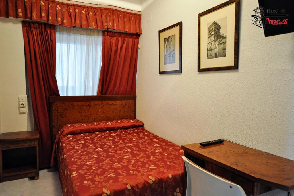 Günstiges Einzelzimmer — Hotel Aragón
