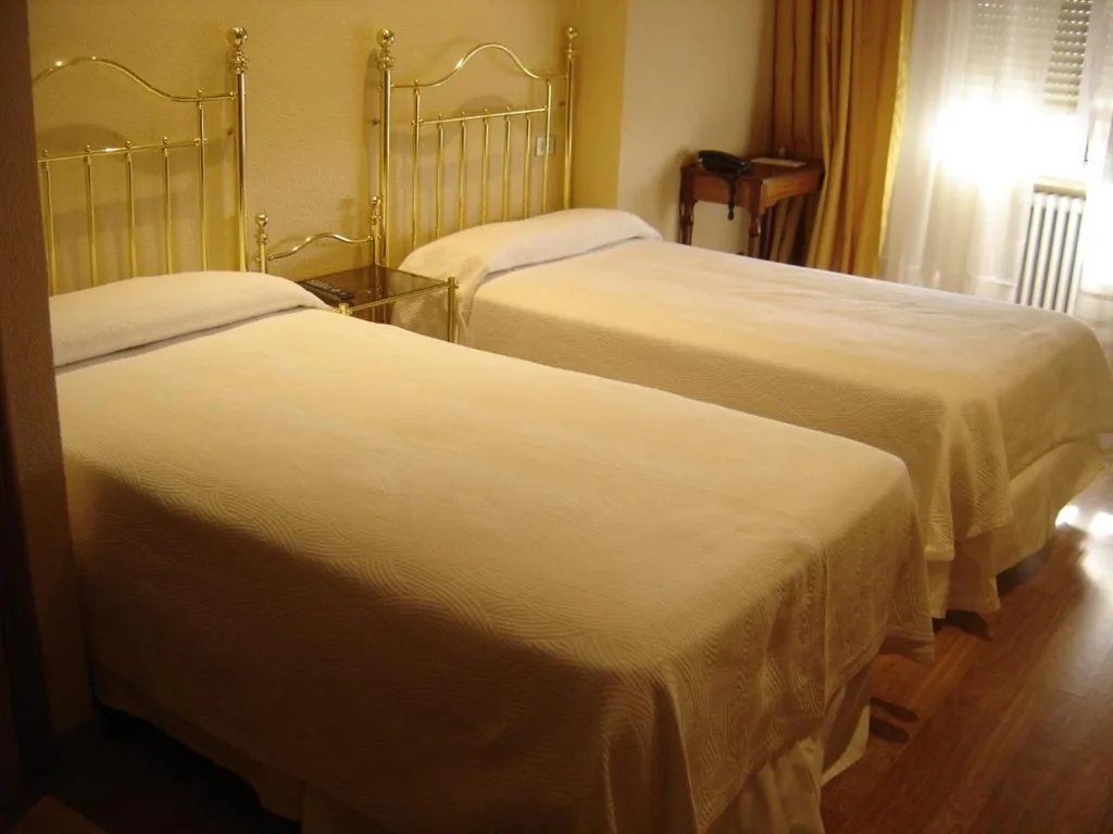 Zweibettzimmer — Hotel Aranda