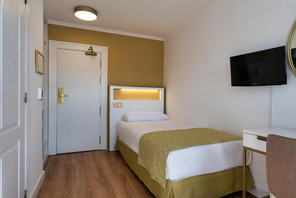 Camera Singola con balcone — Hotel Araxa - Adults Only