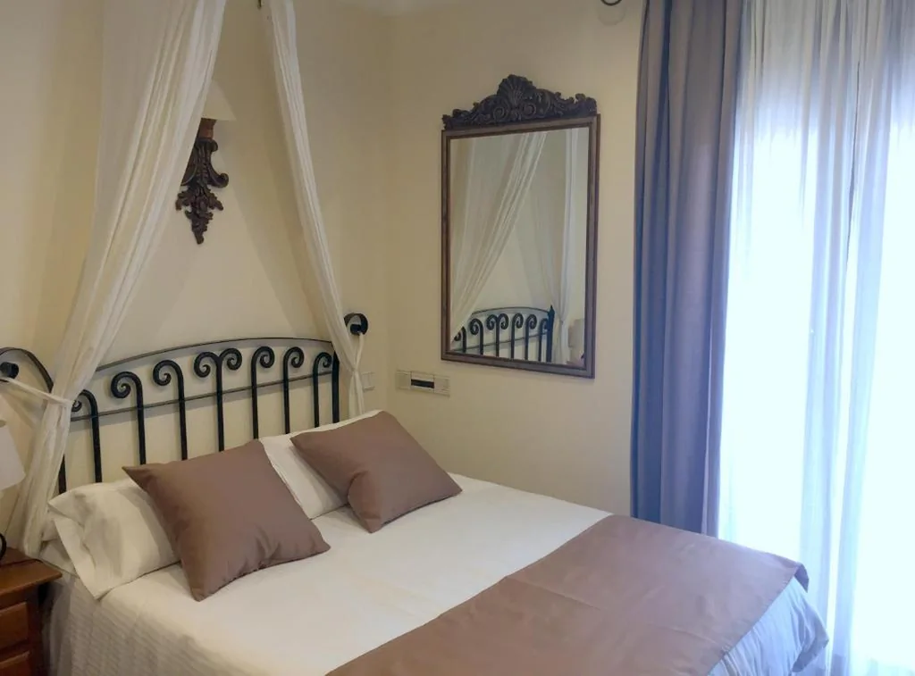 Habitación Doble Estándar — Hotel Arco San Vicente