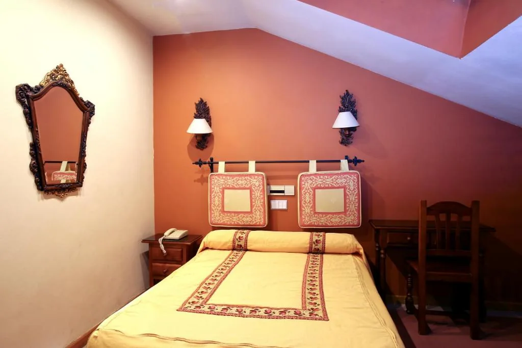 Habitación Individual — Hotel Arco San Vicente